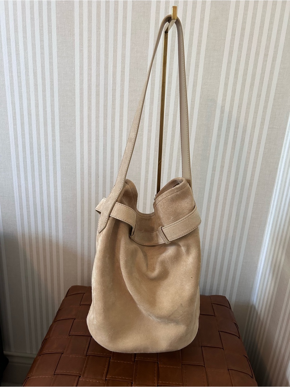 J.Crew Berkeley Leather Belted Bucket Bag Tote in Buttery Neutral Tan Suede - Picture 7 of 15